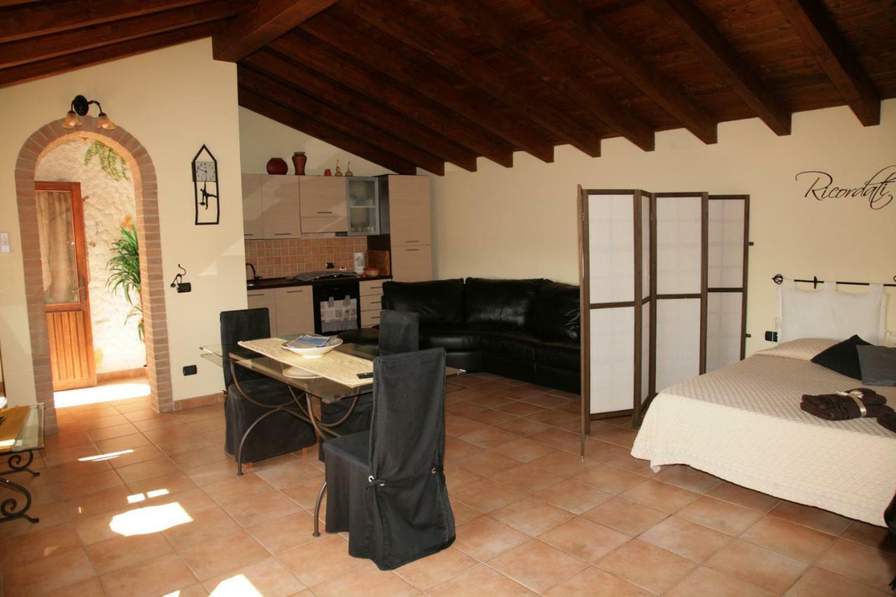 L'Isola Felice Apartment Monserrato Exterior foto