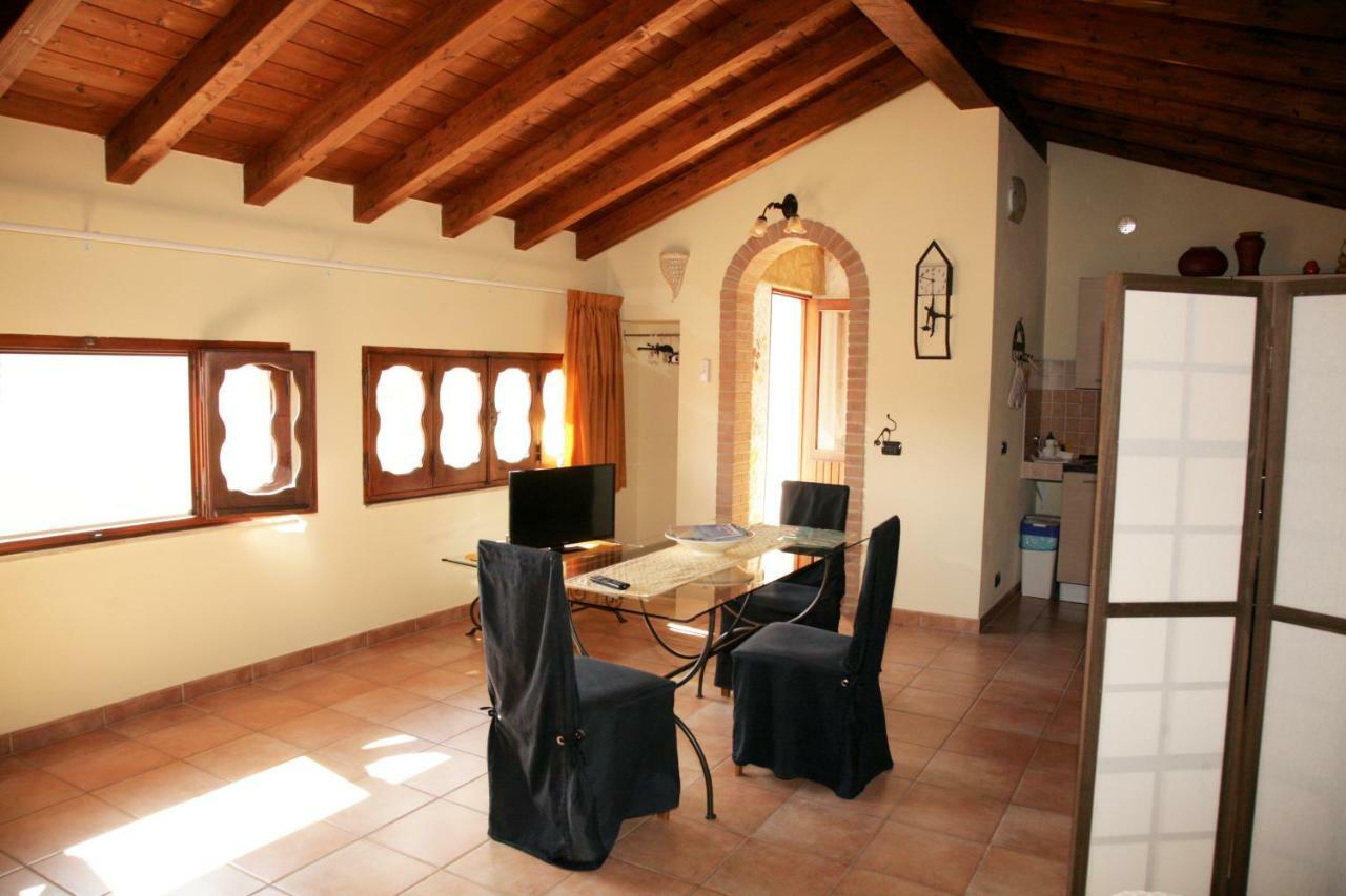 L'Isola Felice Apartment Monserrato Exterior foto